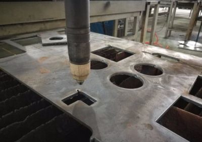 1500 * 3000mm 100A draagbare CNC Plasma Snijmachine vir vlekvrye staal